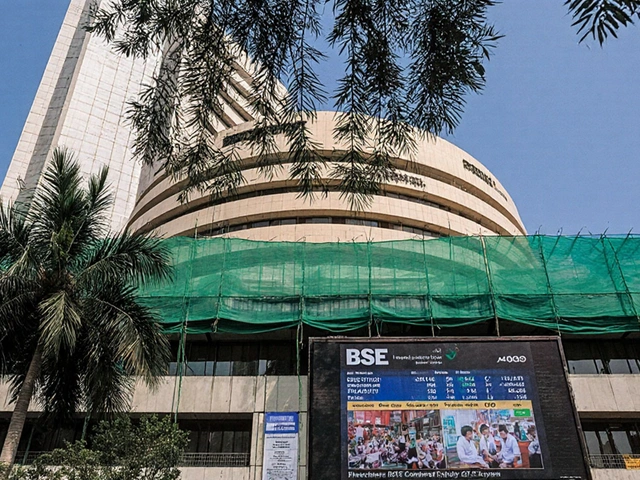 GST 2.0 के बाद Sensex में उछाल, दो‑स्तरिय कर दरों से बाजार में नई उमंग